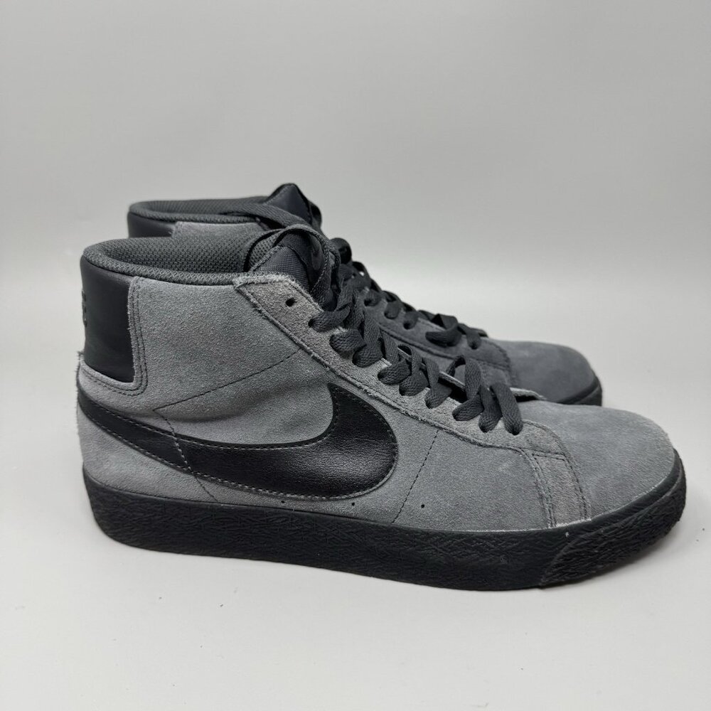 Nike SB Blazer Mid Shoes Mens Size 8 Gray Suede Lace Up Skateboarding Sneakers